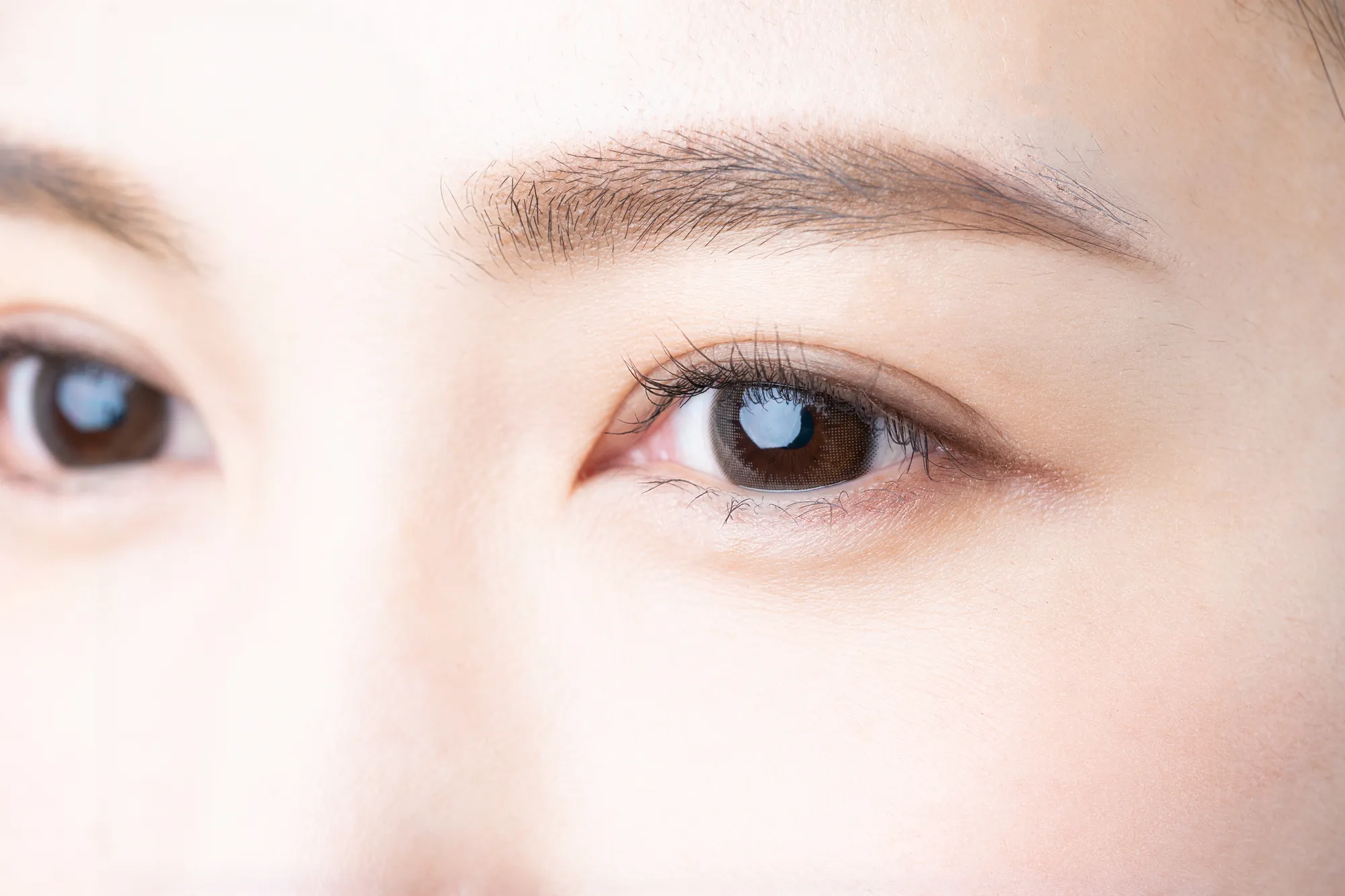 自然な仕上がりの眉